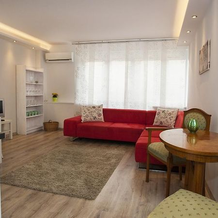 Ilona 2 Bedrooms Apartment In The Center Budapest Bagian luar foto