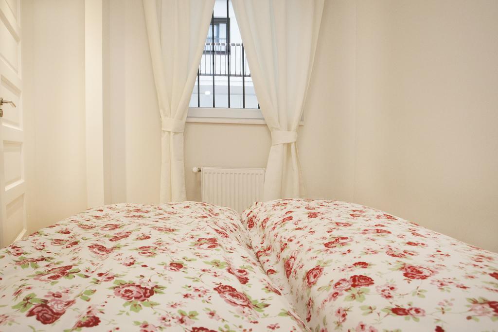 Ilona 2 Bedrooms Apartment In The Center Budapest Bagian luar foto