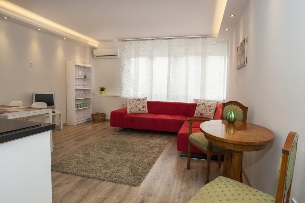 Ilona 2 Bedrooms Apartment In The Center Budapest Bagian luar foto